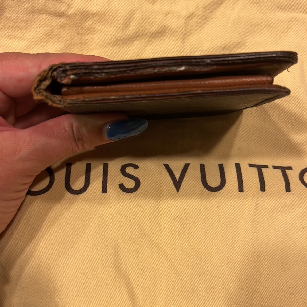Authentic Louis Vuitton wallet 🪪 - Picture 2 of 11